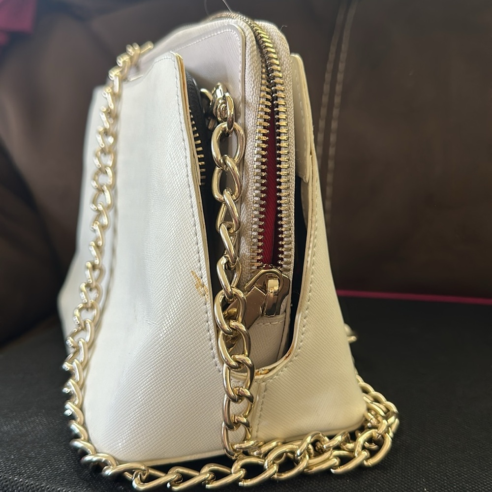 CROMIA Leather Chain Shoulder Bag white color - Picture 11 of 17